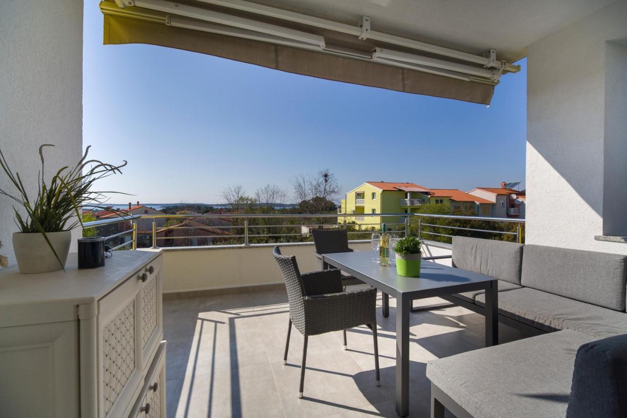 Apartment Marica Pula Exterior photo